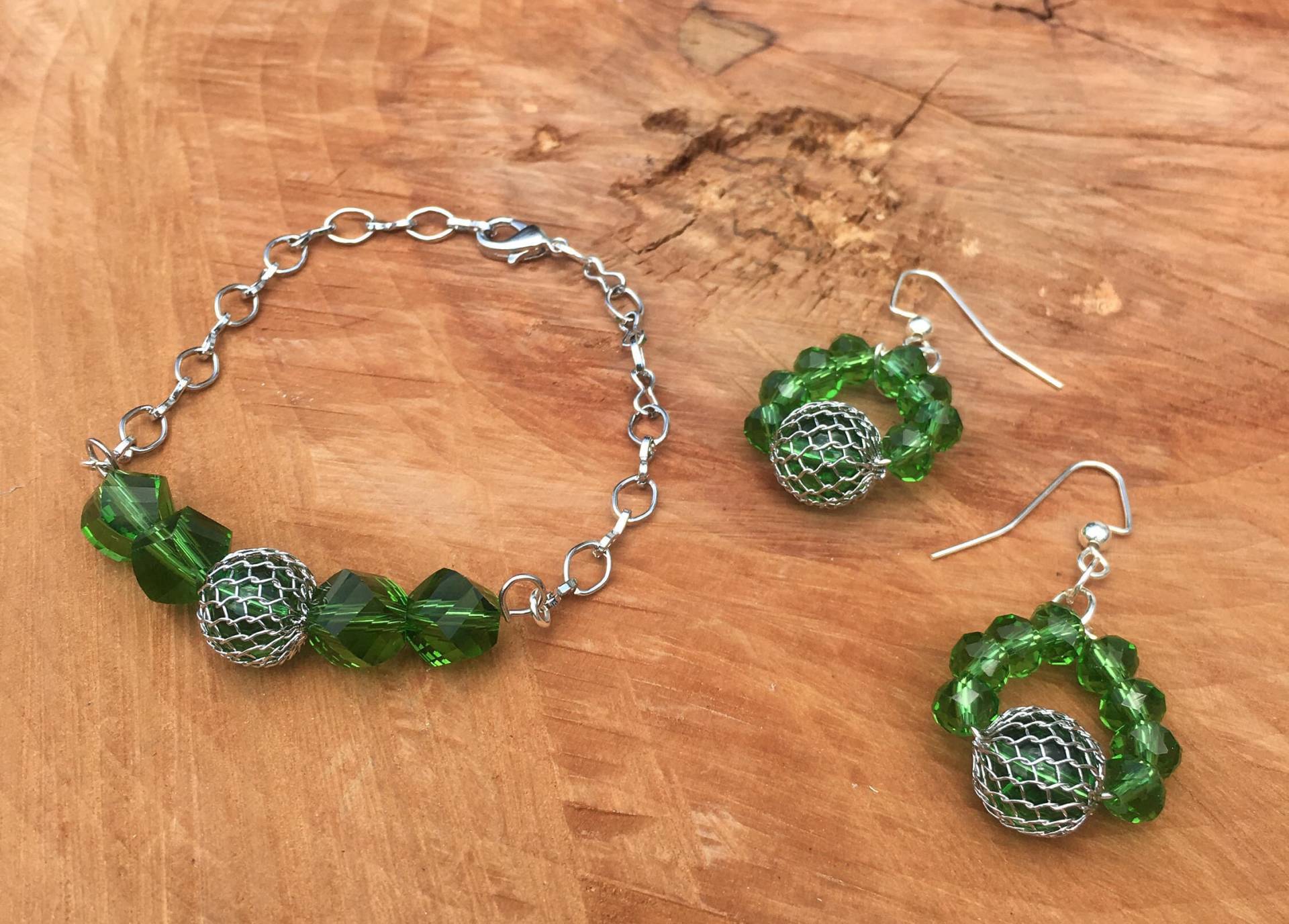 Der Salbei, Peridot Grün Facettierte Perlenarmband Auf Silber Kette Mit Passenden Facettierten Perlen Ohrringe Französisch Haken Der Salbei, Peridot Grün Facettierte Perlenarmband Auf Silber Kette Mit Passenden Facettierten Perlen Ohrringe Französisch Haken von TulipPoplarDesignCo