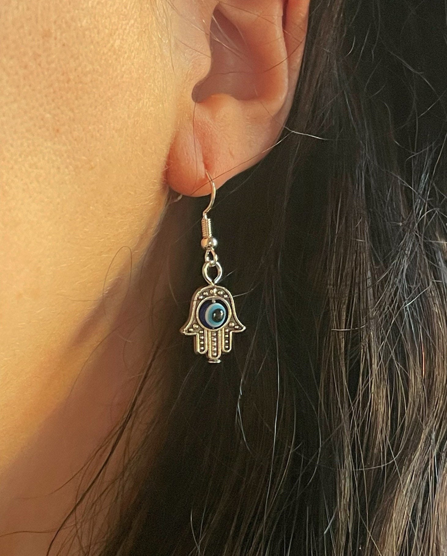 Schutz Ohrringe, Hamsa Evil Eye Personalisierte Edelstahl Ohrringe von TumbledShop