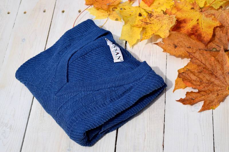 Vintage Blauer Pullover Aus Wollgemisch Mit V-Ausschnitt, M/L von TumbleweedsATTiTUDE