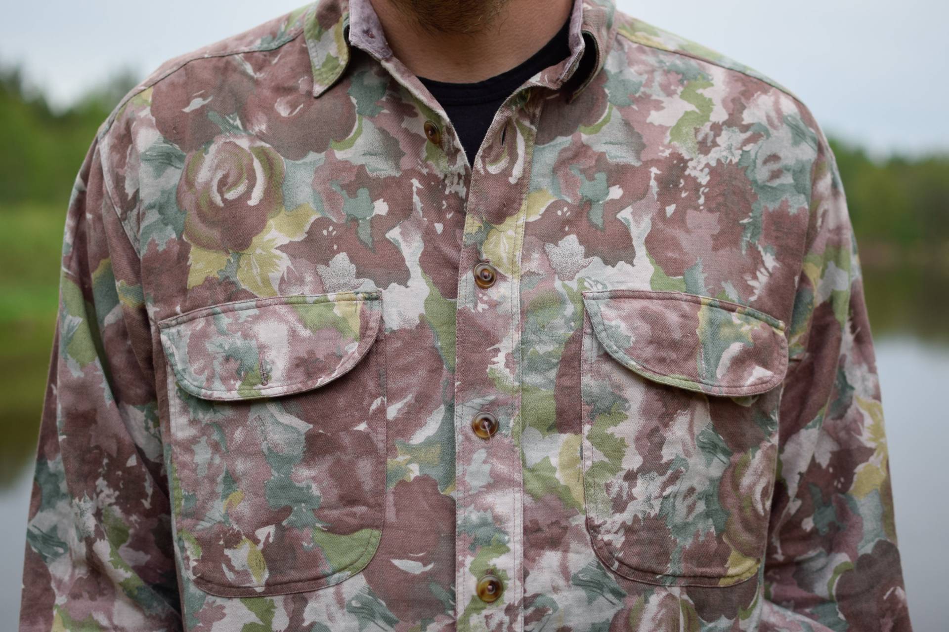 Vintage Floral Camo Baumwollhemd - 70Er Jahre Hippie-stil, Herren Medium von TumbleweedsATTiTUDE