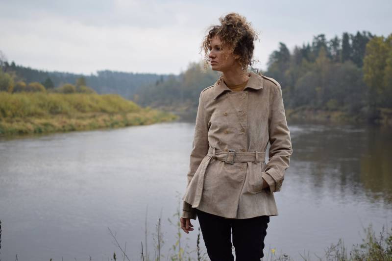 Vintage Wildlederjacke Mit Gürtel - Beige Boho Topcoat | M von TumbleweedsATTiTUDE