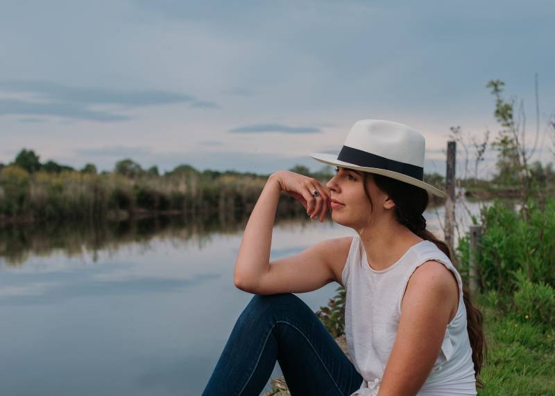 Fedora Panamahut - Handgewebt in Ecuador Unisex Creme/Weiße Farbe Fedora Panamahut - Handgewebt in Ecuador Unisex Creme/Weiße Farbe von TumiaLAC