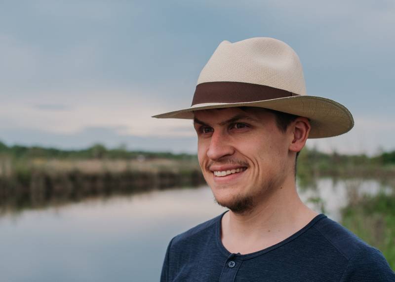 Fedora Panamahut - Handgewebt in Ecuador Unisex Naturfarbe Stroh Mit Braunem Band von TumiaLAC