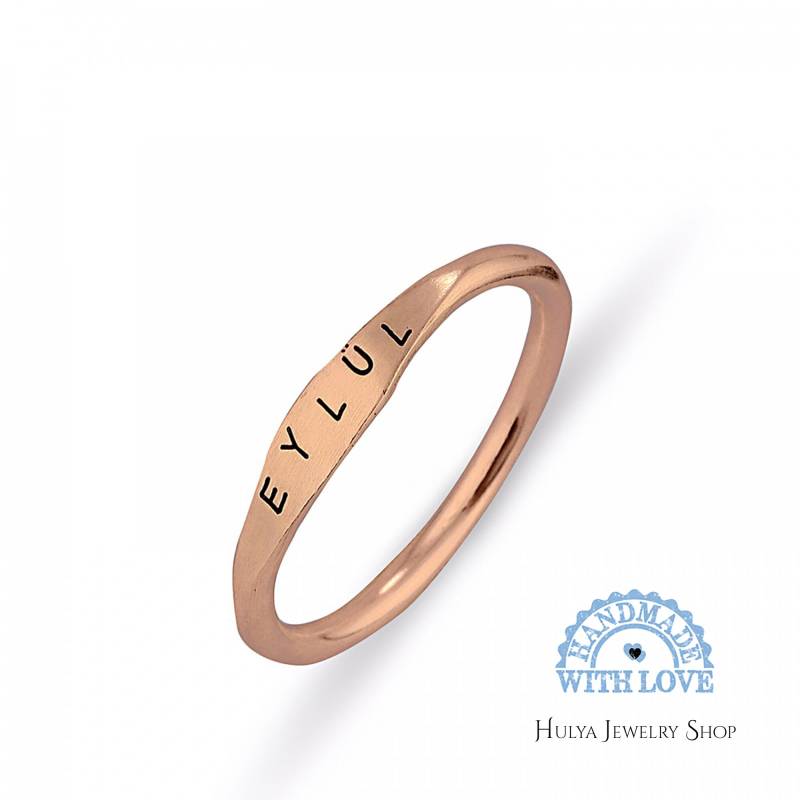 Handgemachter 925K Sterling Silber Ring, Stapelring Name, Personalisiert, Hand Gestempelter Ehering von TurQayGiftStore