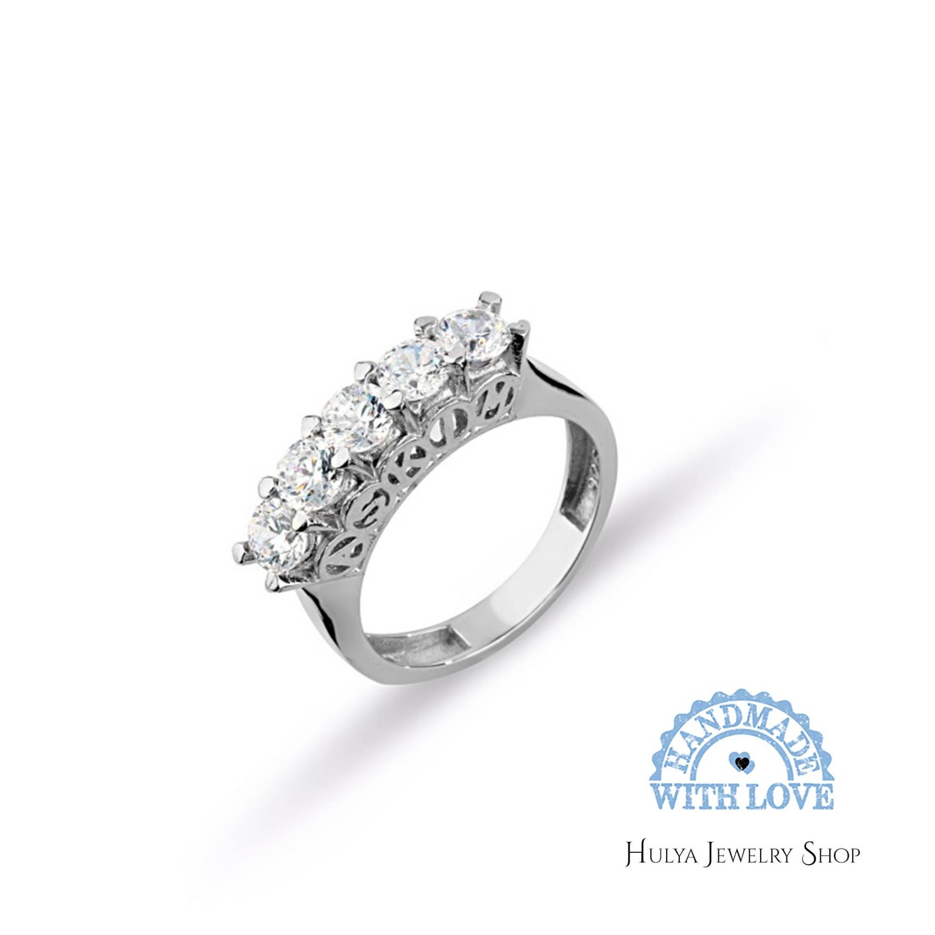 Solitiare Swarovski Certificated Stone 925K Sterling Silber Hochzeit Braut Diamant Design 2, 5 Ct Schmuck Frau Ring von TurQayGiftStore