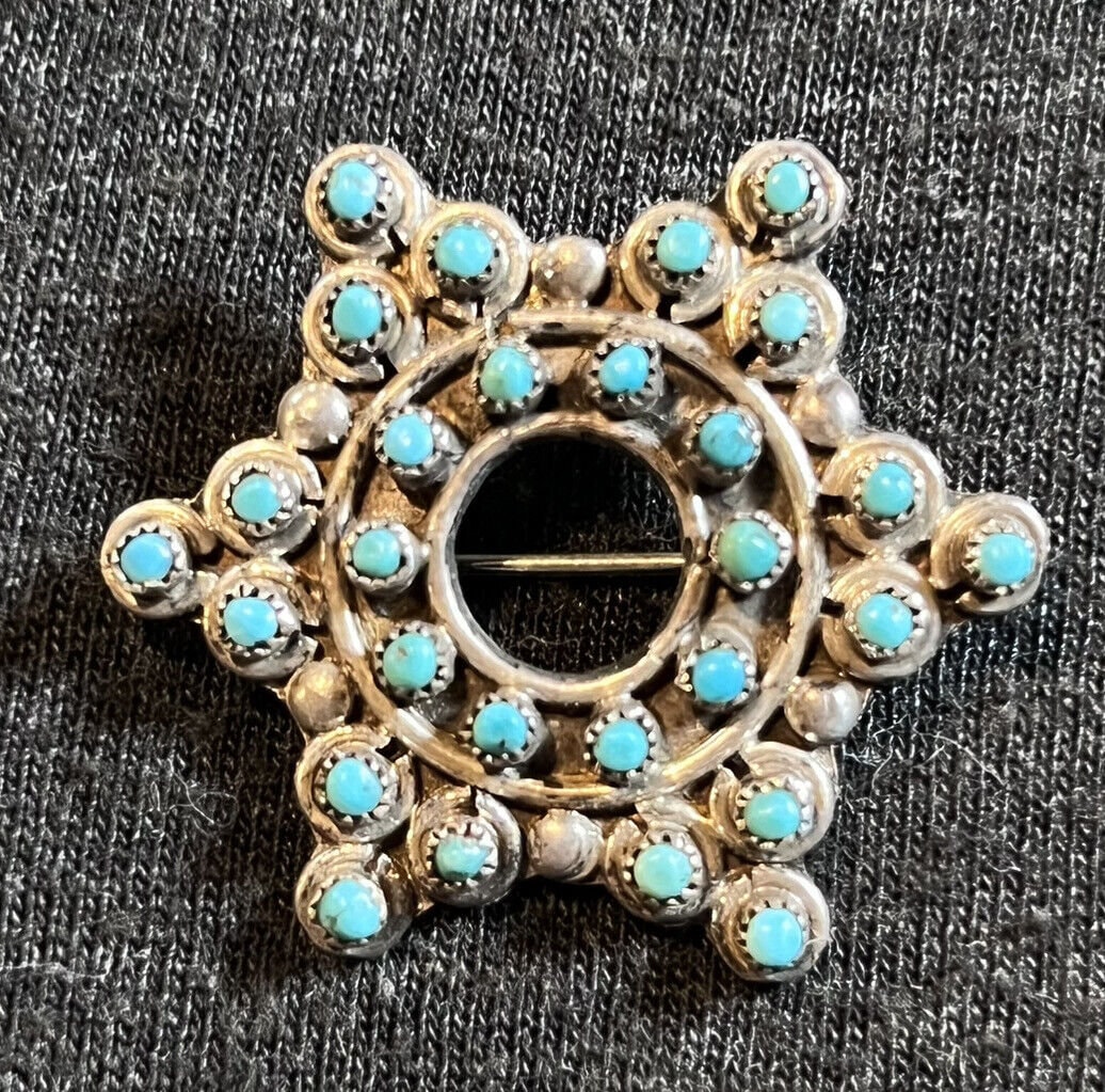Alter Pawn 1940Er Jahre Sterling Silber Türkis Petit Point Anstecknadel/Brosche Stern Sonne Abzeichen von TurquoiseKachina