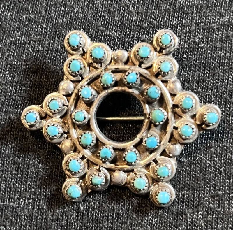 Alter Pawn 1940Er Jahre Sterling Silber Türkis Petit Point Anstecknadel/Brosche Stern Sonne Abzeichen von TurquoiseKachina