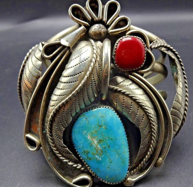 Riesiges Vintage Sterling Silber Koralle Und Türkis Manschette Armband 135G von TurquoiseKachina