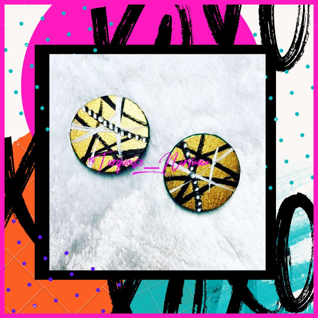 S-10 Gold Schwarz Weiß Türkis Mittlere Runde Ohrstecker Mit Bling S-10 Gold Schwarz Weiß Türkis Mittlere Runde Ohrstecker Mit Bling von TurquoiseNirvana