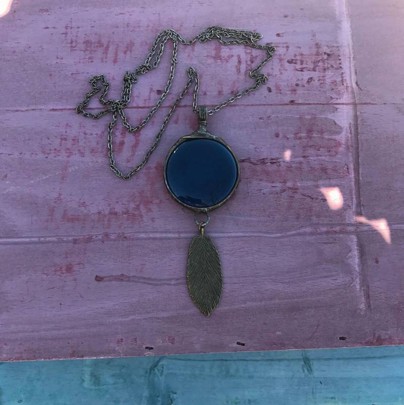 32 "Blau Glasfeder Southwestern Gunmetal Boho Chic Anhänger Halskette 38G 32 "Blau Glasfeder Southwestern Gunmetal Boho Chic Anhänger Halskette 38G von TurquoiseTreasuries2