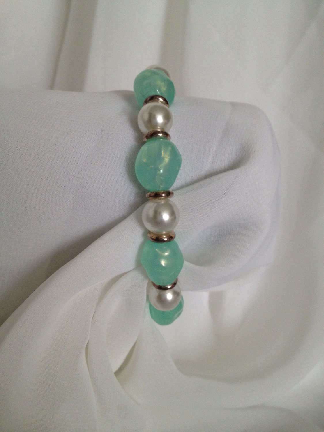 Armband in Aqua, Perlen, Silber Und Kristall - Anspruchsvolles Verstellbares Armband in Aqua, Perlen, Silber Und Kristall - Anspruchsvolles Verstellbares von TurtleDoveCreative