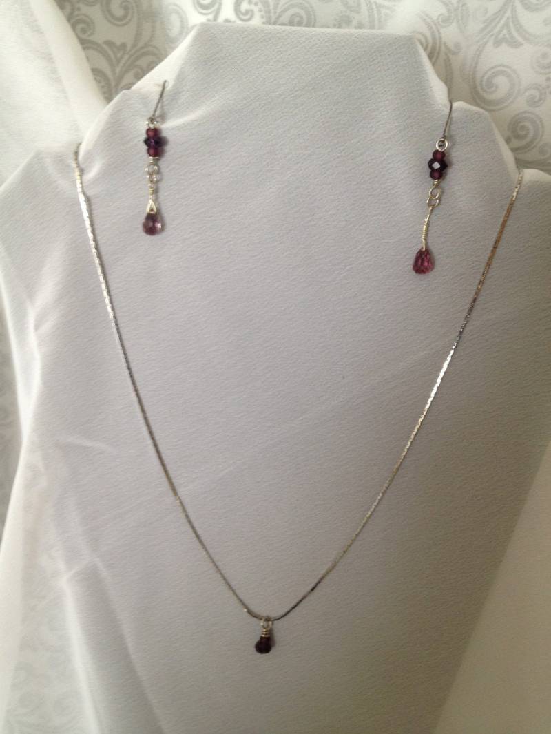 Perlen Anhänger, Kette Und Ohrring Set - Lila Paradies Primitive Look von TurtleDoveCreative