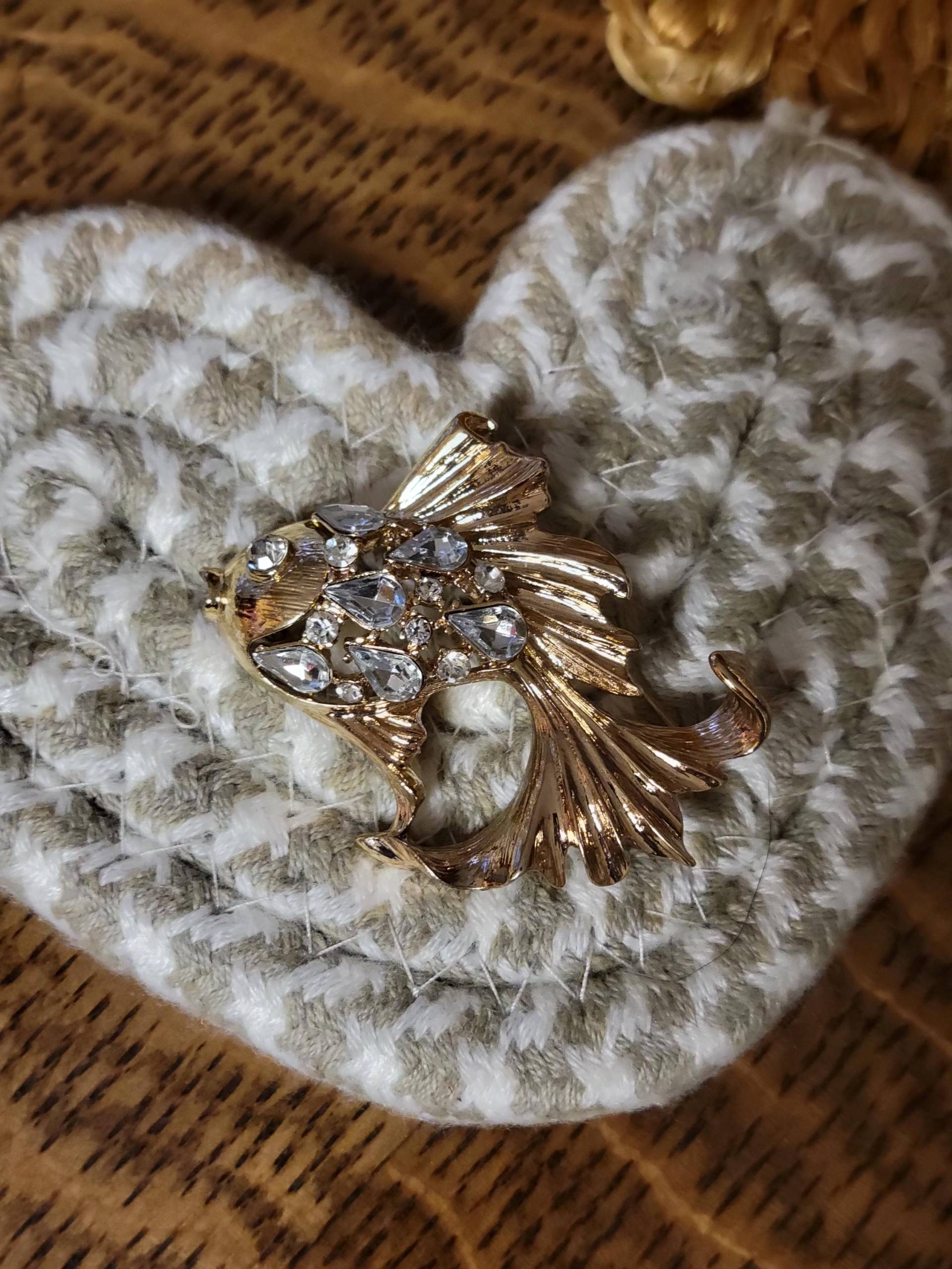 Vtg Napier Goldton Und Klare Steinbrosche Vtg Napier Goldton Und Klare Steinbrosche von TurtleTribeTreasures