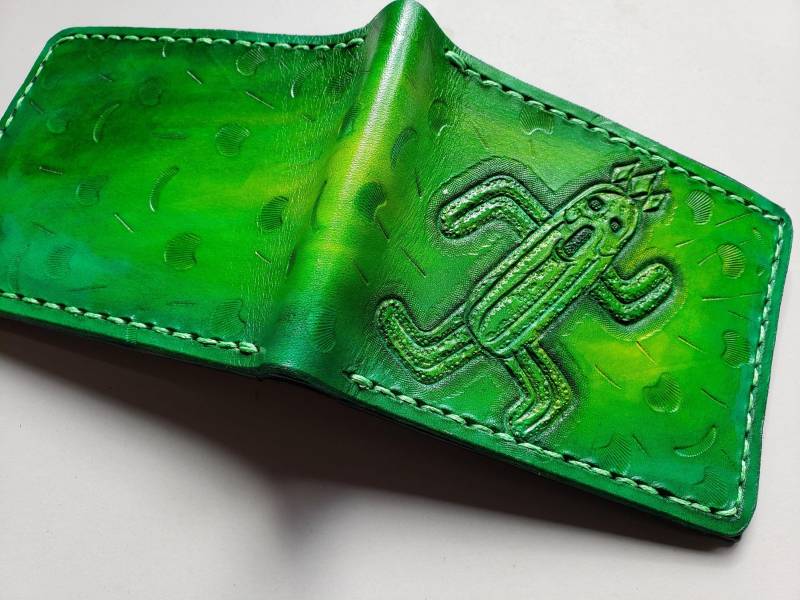 Cactuar - Handgefertigte Geldbörse Aus Leder Handgefertigt Von Final Fantasy von TurtleVillageKraft