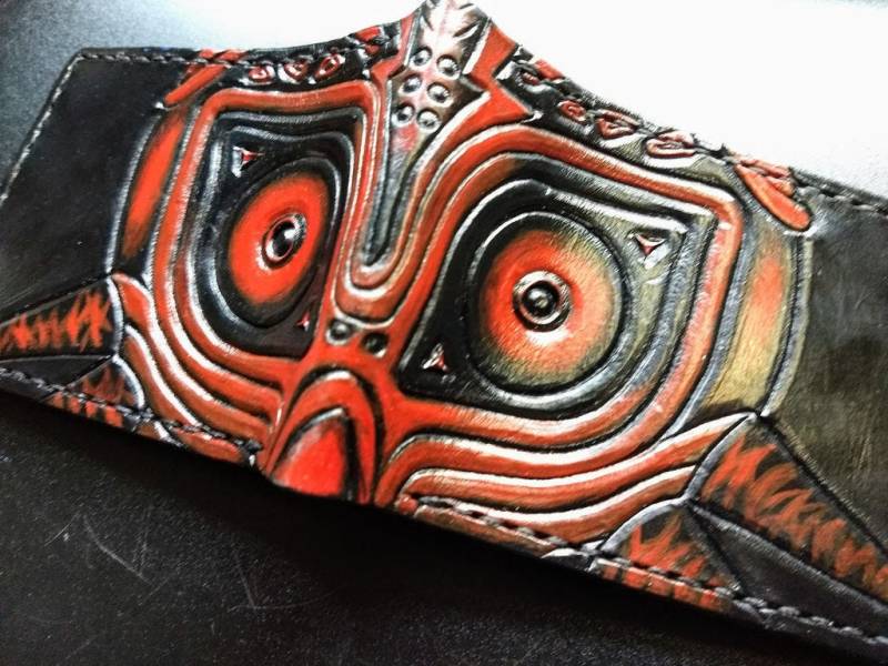 Goron Red Majoras Mask Leder Brieftasche - Bifold Geek Geschenk Handgefertigte Legend Of Zelda Link Goron Red Majoras Mask Leder Brieftasche - Bifold Geek Geschenk Handgefertigte Legend Of Zelda Link von TurtleVillageKraft