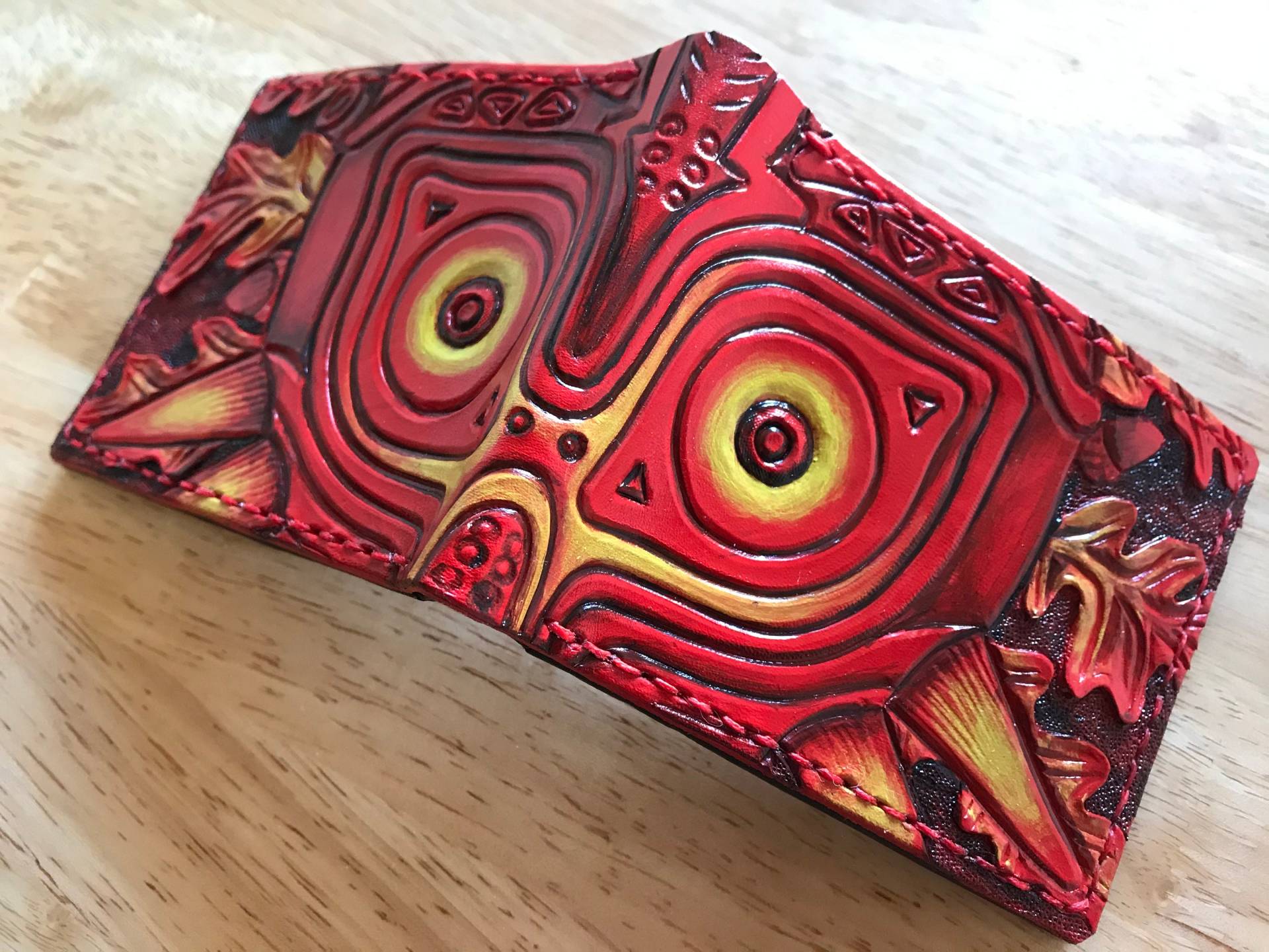 Rotes Eichenblatt Majoras Mask Leder Brieftasche - Bifold Handgefertigte Legend Of Zelda Link Rotes Eichenblatt Majoras Mask Leder Brieftasche - Bifold Handgefertigte Legend Of Zelda Link von TurtleVillageKraft