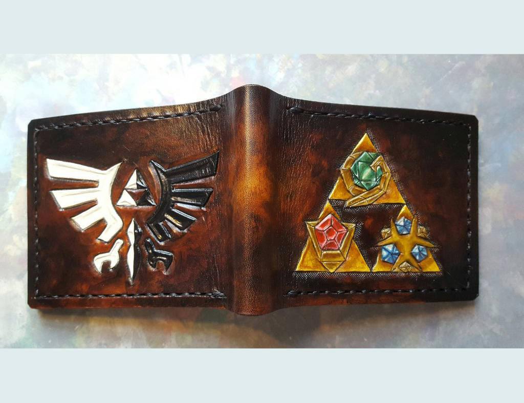 Triforce Und Holy Relics - Dark Light Link Leder Geldbörse Bifold Handgefertigte Legende Von Zelda Wallet Triforce Und Holy Relics - Dark Light Link Leder Geldbörse Bifold Handgefertigte Legende Von Zelda Wallet von TurtleVillageKraft