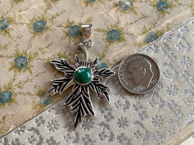 Großer Sterling Silber Taschenanhänger - Malachit Blatt Anhänger Natur Schmuck Großer Sterling Silber Taschenanhänger - Malachit Blatt Anhänger Natur Schmuck von TuscanRoad