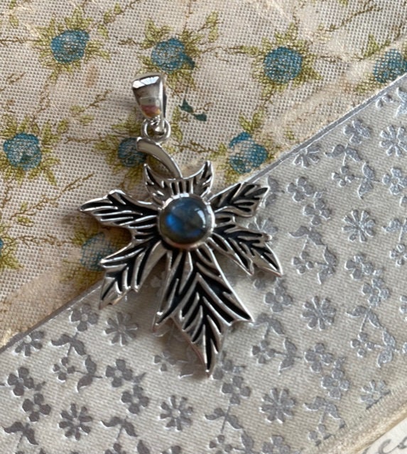 Labradorit & Sterling Anhänger - Und Edelstein Blatt Natur Schmuck von TuscanRoad