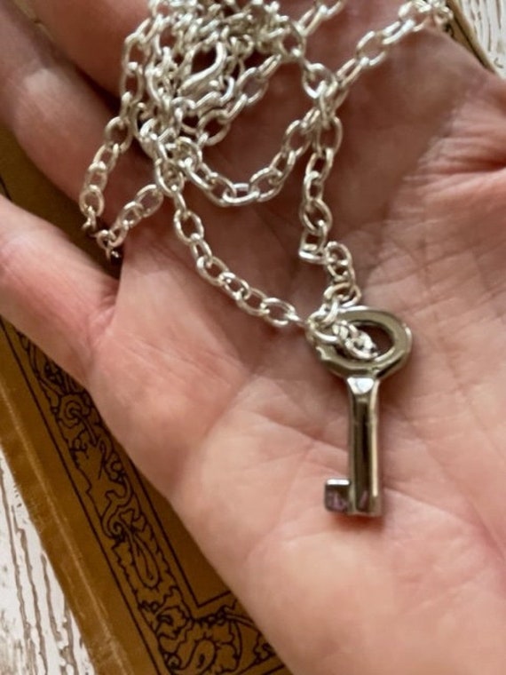 Silber Schlüssel Halskette - Kleine Zinn 5.00 Charm Necklace Silber Schlüssel Halskette - Kleine Zinn 5.00 Charm Necklace von TuscanRoad