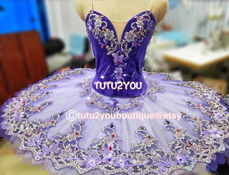 P-010 Lila Professionelles Ballett-Tutu von Tutu2YouBoutique