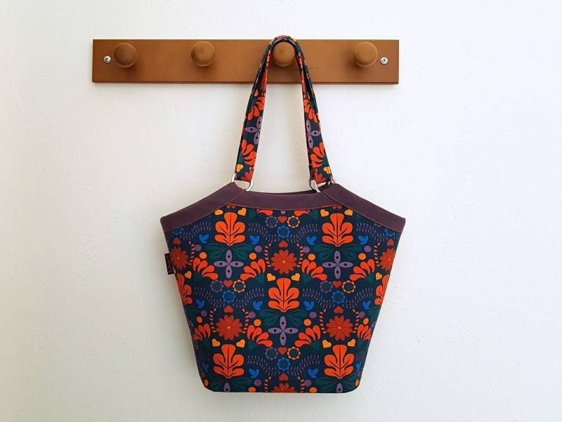 Kotka Bucket Bag - Umhängetasche Blau/Orange Mit Ornamentmotiven Vegane Boho Schultertasche Sommerliche Tasche von Tutuga