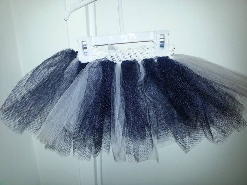 Marineblau Und Weiß Tutu Marineblau Und Weiß Tutu von TutusByAmber