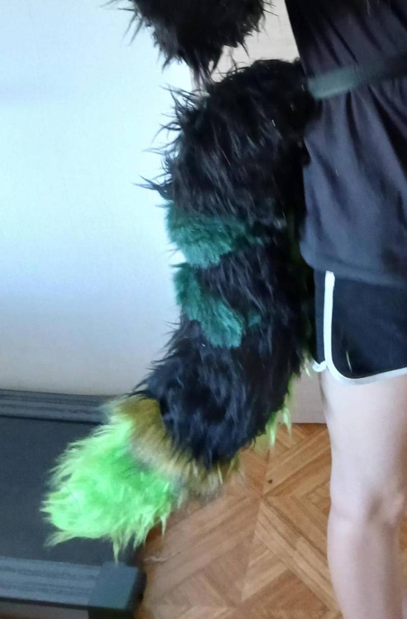Furry Fursuit Fox Wolf Dark Tail Furry Fursuit Fox Wolf Dark Tail von Tw1nH3ll
