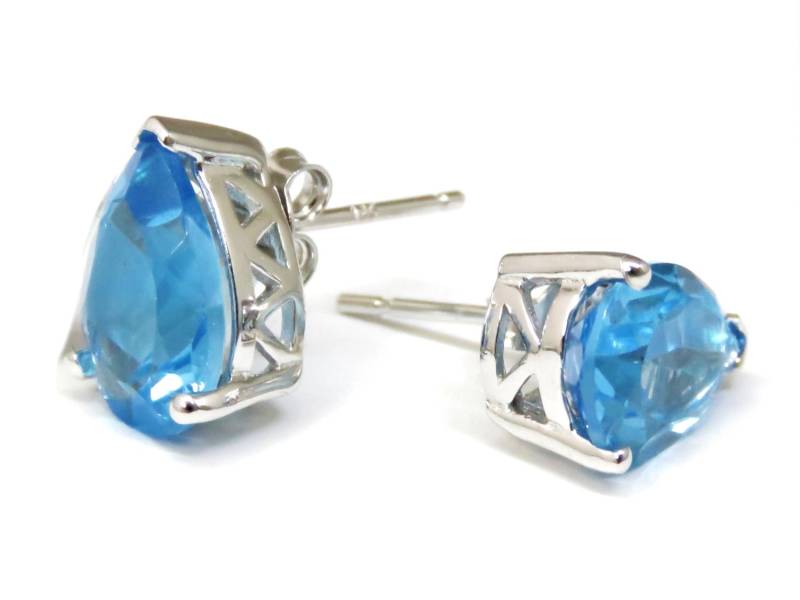 E60912P Classic Pear Form Blau Topas November Geburtsstein Sterling Silber Post Ohrstecker Ohrringe Geschenk Für Sie von TwankeeJewelry