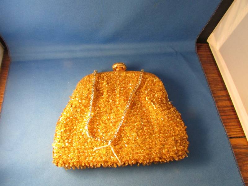 Gold-Pailletten Und Perlen Handtasche von TweedandTaffeta