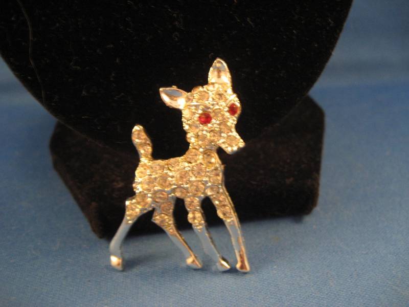 Hirsch Anstecker von TweedandTaffeta