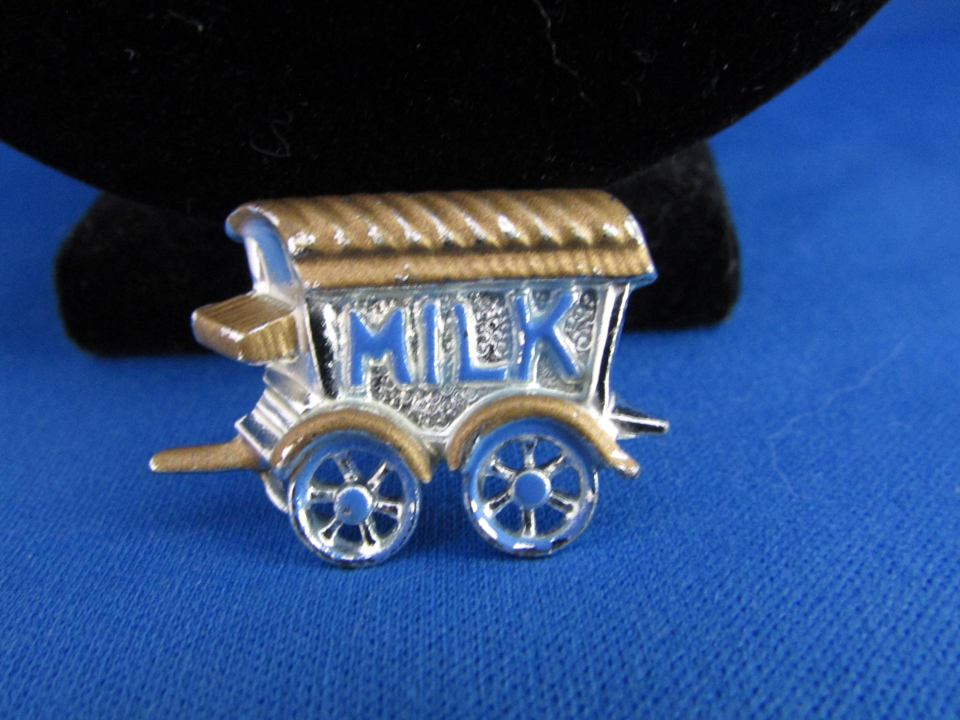 Milchwagen Pin von TweedandTaffeta