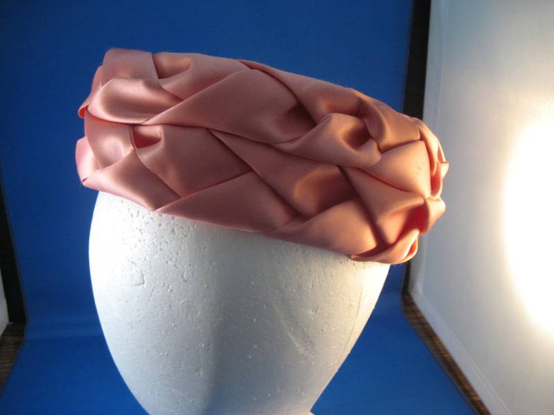 Pink Ribbon Kasten-Hut von TweedandTaffeta