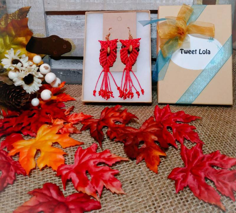 Rote Makramee Eulen Ohrringe, Eule Statement Vogel Einzigartiges Geschenk Für Sie Rote Makramee Eulen Ohrringe, Eule Statement Vogel Einzigartiges Geschenk Für Sie von TweetLolaCreations