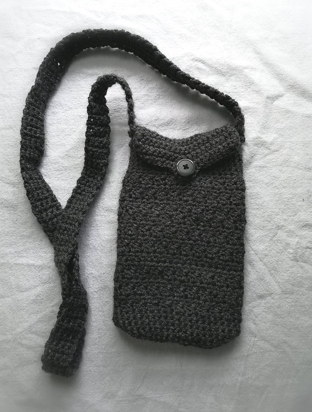 Kleine Crossbody Geldbörse Metall Grau von TwentyPast3Crafts