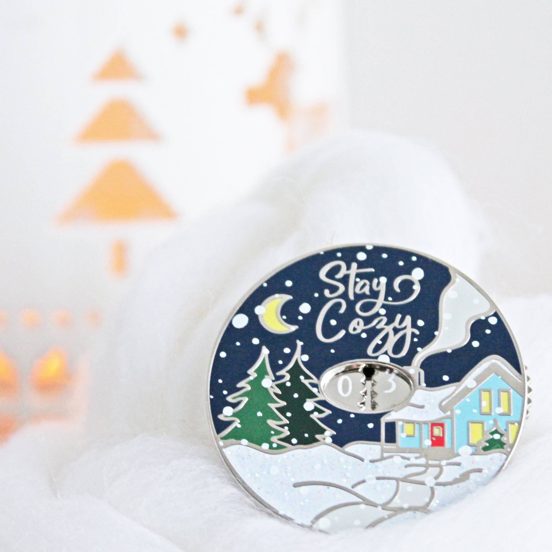 Limitierte Edition Winter Reihenzähler Pin - Hard Enamel Strickers Flair von TwillandPrint