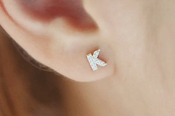 925 Sterling Silber Initialen Ohrringe Gold Buchstabe Ohrstecker Zierliche Post Rose Alphabet Großbuchstaben Schmuck A-Z Geschenkidee Für Sie von TwilleyStreet