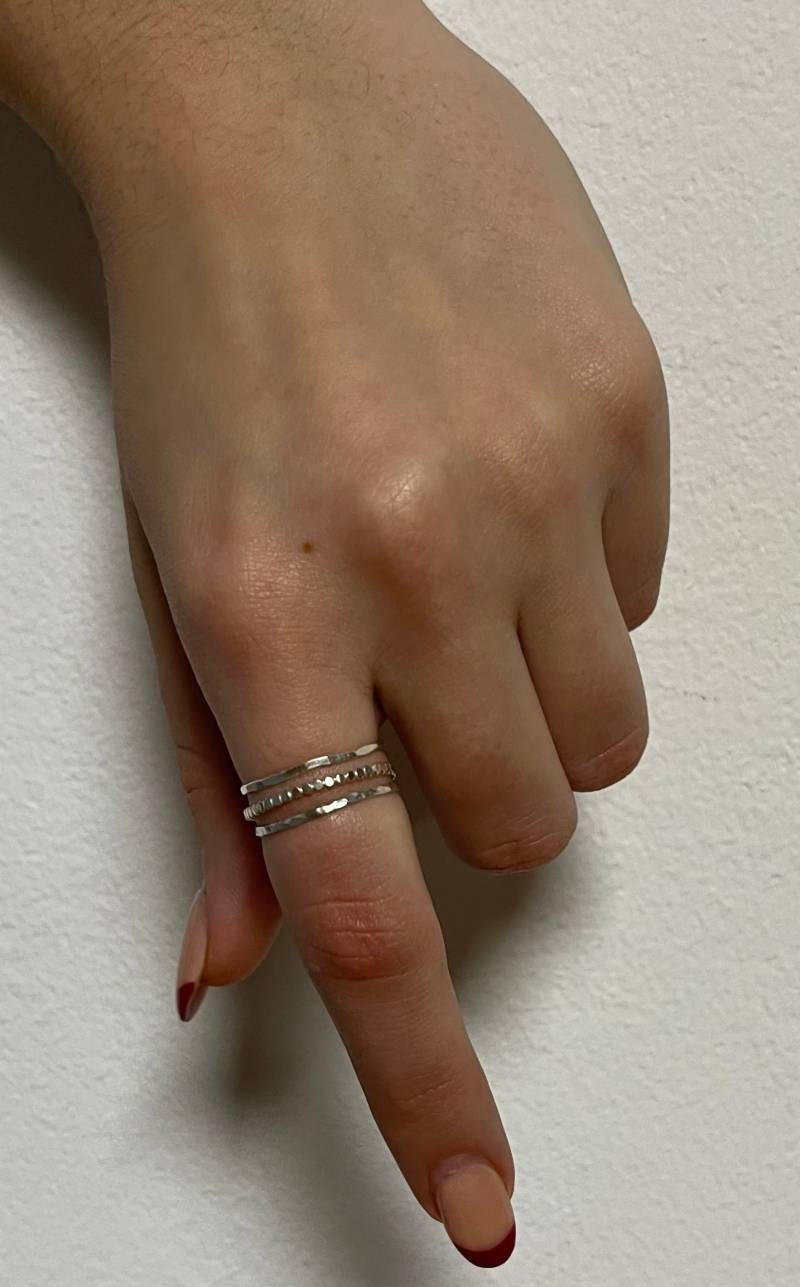 stapelringe Set, Gehämmerte Ringe Kantig Und Unregelmäßig, Perlenring 1, 3mm von TwinMade14