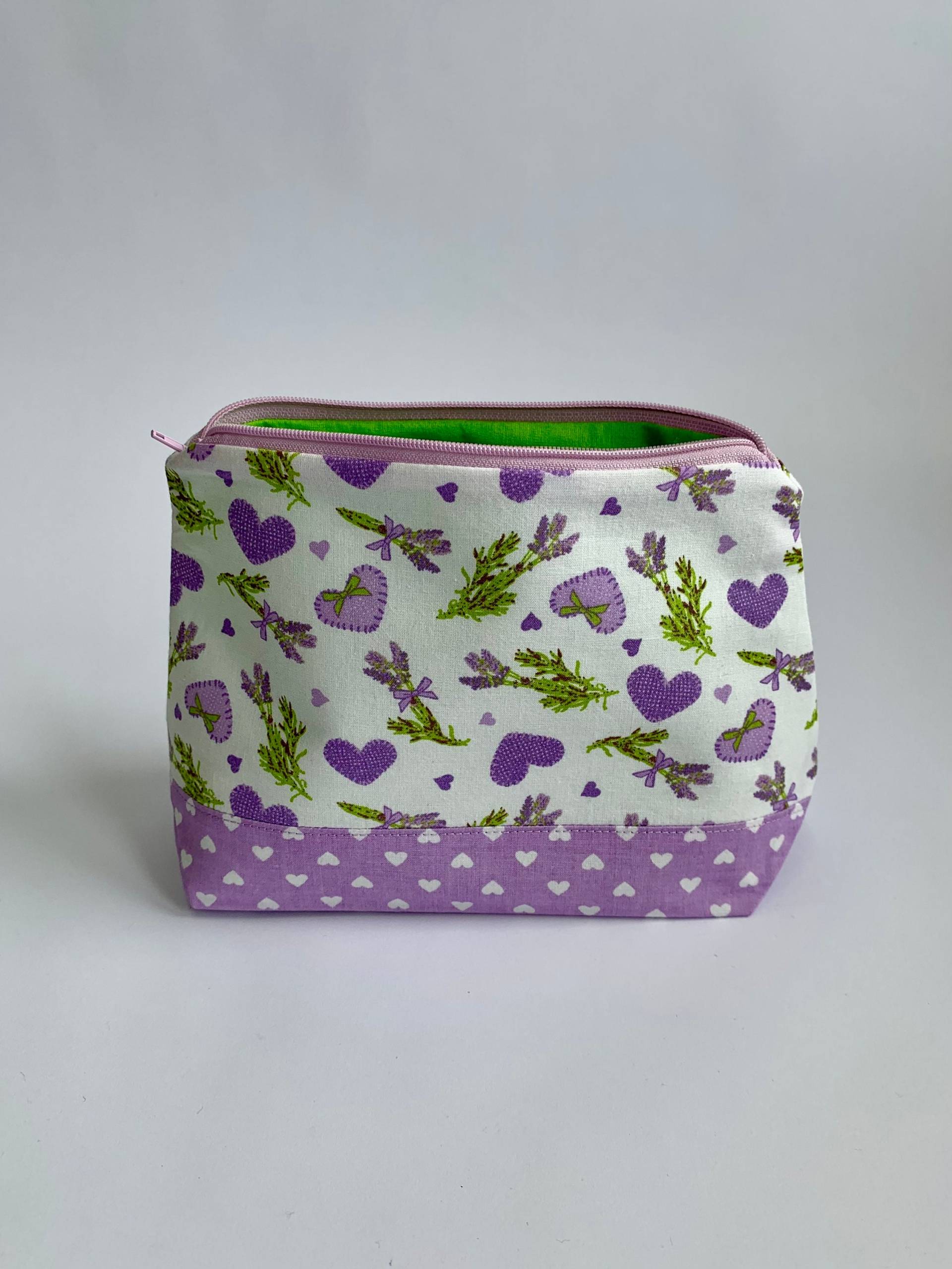 Kosmetiktäschchen Schminktasche Kosmetiktasche Etui Kulturbeutel Handmade Lavendel Herzen Landhaus Frühling Sommer Kosmetiktäschchen Schminktasche Kosmetiktasche Etui Kulturbeutel Handmade Lavendel Herzen Landhaus Frühling Sommer von Twinecult