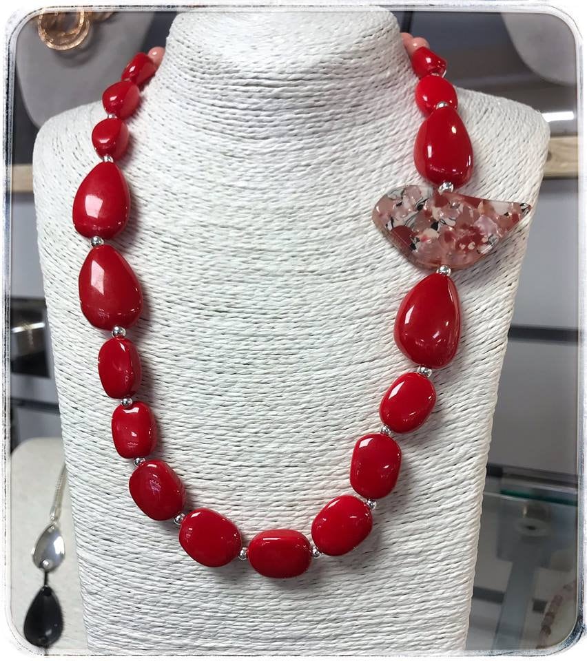 Coral Red Short Big Bead Statement Halskette Acryl Summer Style Bird Chick Detail Ibiza Marbella Chic Coral Red Short Big Bead Statement Halskette Acryl Summer Style Bird Chick Detail Ibiza Marbella Chic von TwingleJewellery