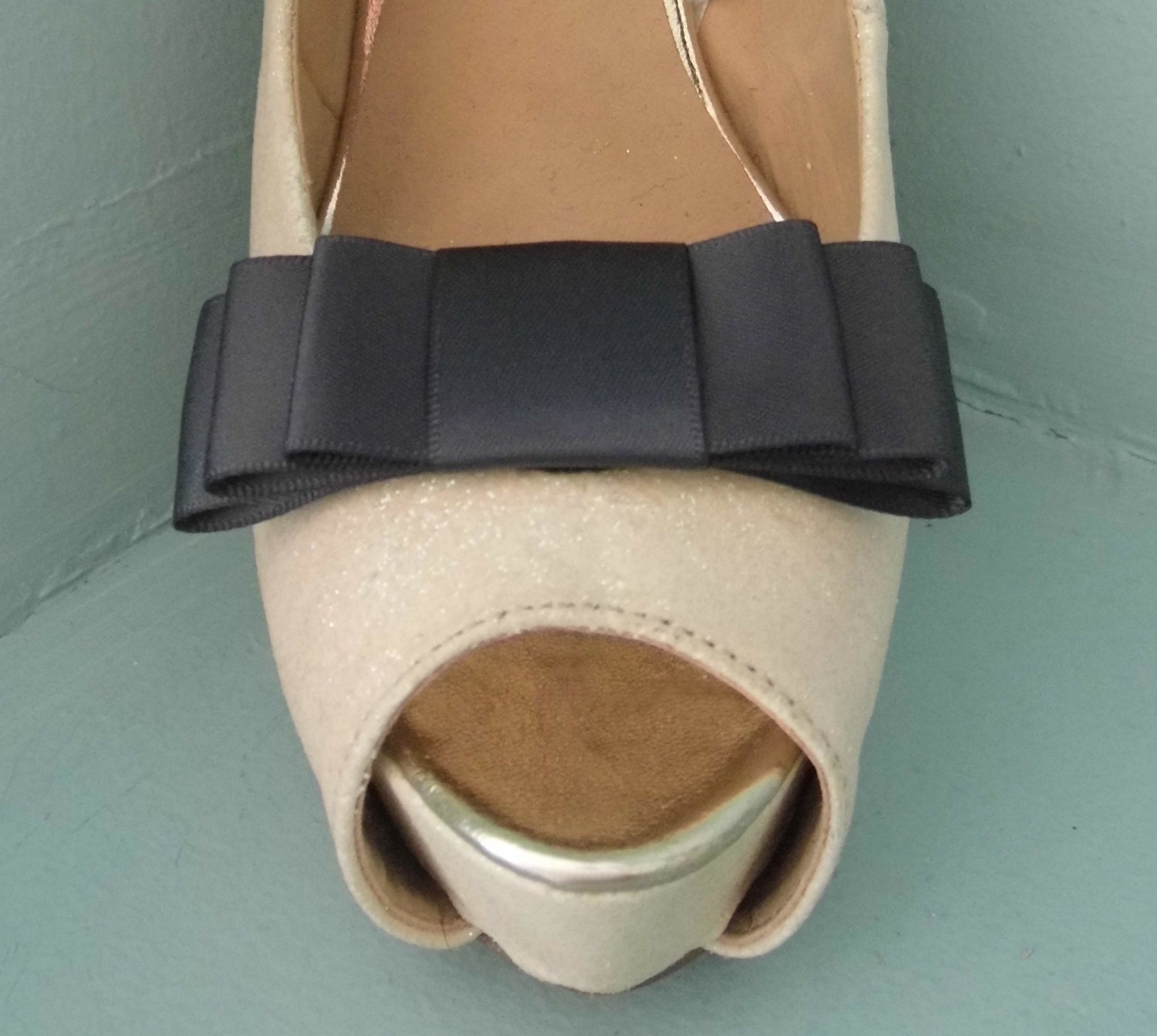 Handgefertigte Dunkelgraue Triple Bow Schuhclips - Andere Farben Auf Anfrage Handgefertigte Dunkelgraue Triple Bow Schuhclips - Andere Farben Auf Anfrage von TwinkleToesShoeClips