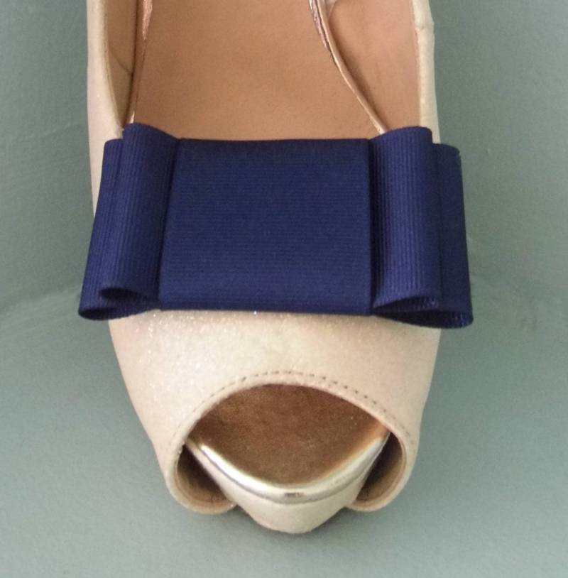 Handgefertigte Große Schleife in Hellblau Für Schuhclips - Andere Farben Auf Anfrage Handgefertigte Große Schleife in Hellblau Für Schuhclips - Andere Farben Auf Anfrage von TwinkleToesShoeClips