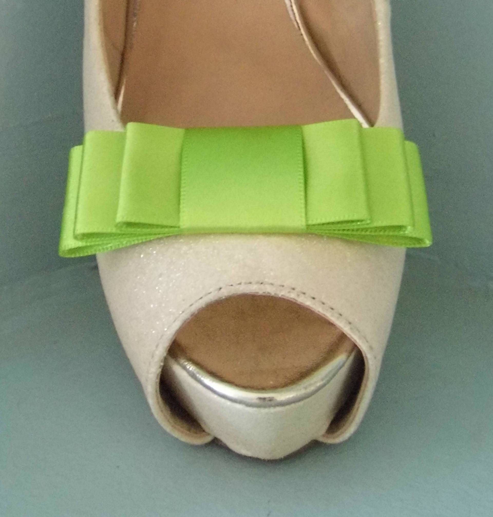 Handgefertigte Lime Triple Bow Schuhclips - Andere Farben Auf Anfrage Handgefertigte Lime Triple Bow Schuhclips - Andere Farben Auf Anfrage von TwinkleToesShoeClips