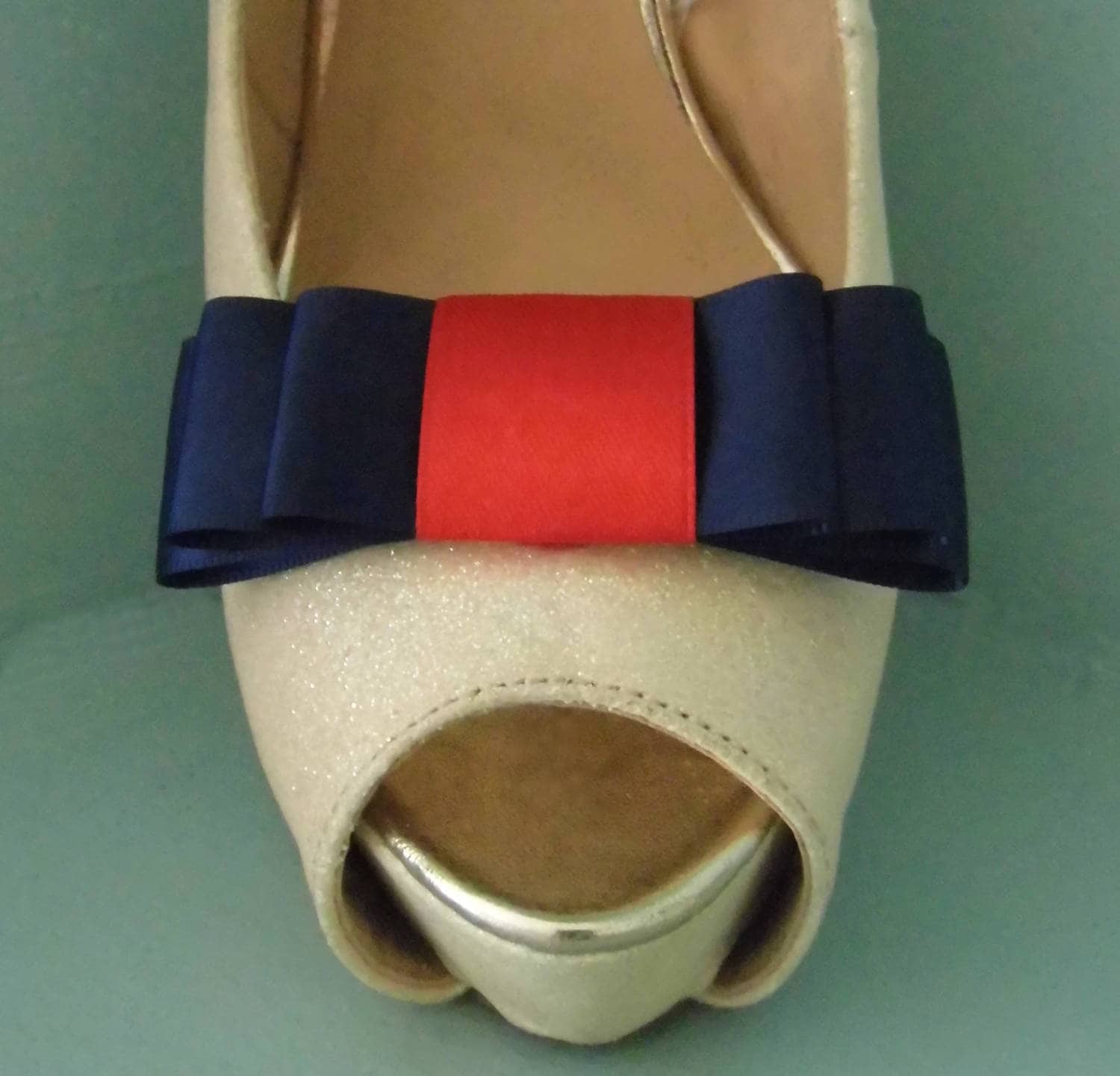Handgefertigte Triple Bow Schuhclips - Andere Farben Auf Anfrage Handgefertigte Triple Bow Schuhclips - Andere Farben Auf Anfrage von TwinkleToesShoeClips