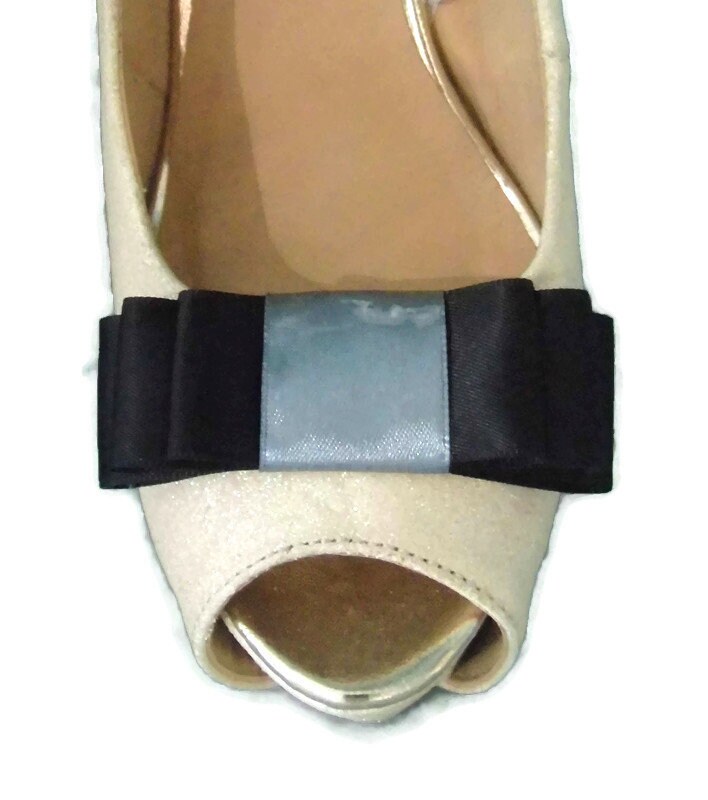 Handgefertigte Triple Bow Schuhclips in Schwarz Und Grau - Andere Farben Auf Anfrage Handgefertigte Triple Bow Schuhclips in Schwarz Und Grau - Andere Farben Auf Anfrage von TwinkleToesShoeClips