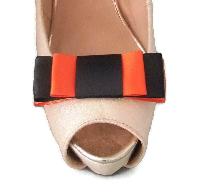 Handgefertigte Triple Bow Schuhclips in Schwarz Und Orange - Andere Farben Auf Anfrage Handgefertigte Triple Bow Schuhclips in Schwarz Und Orange - Andere Farben Auf Anfrage von TwinkleToesShoeClips