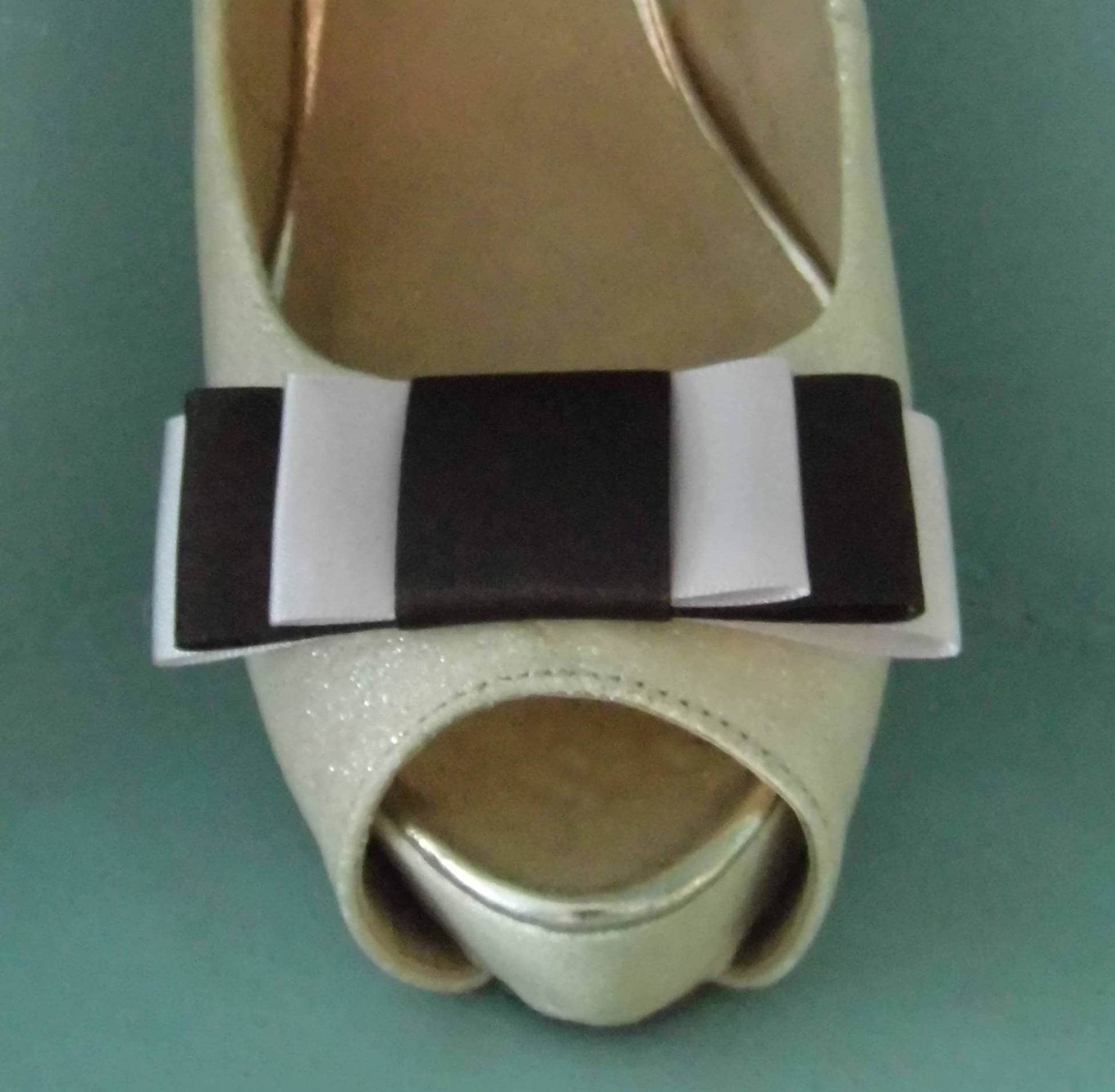 Handgemachte 3 Schleifen Schuhclips in Dunkelbraun & Eisrosa - Andere Farben Auf Anfrage Handgemachte 3 Schleifen Schuhclips in Dunkelbraun & Eisrosa - Andere Farben Auf Anfrage von TwinkleToesShoeClips
