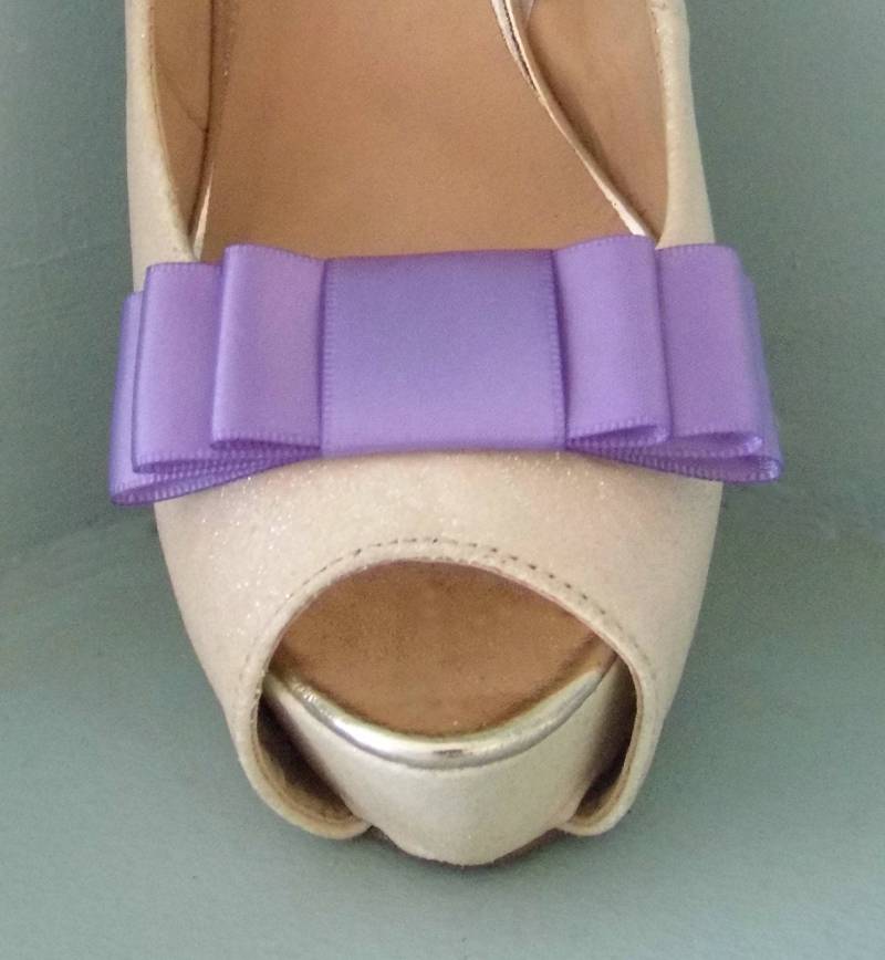 Handgemachte Fliederfarbene Dreifach Schleife Schuhclips - Andere Farben Auf Anfrage Handgemachte Fliederfarbene Dreifach Schleife Schuhclips - Andere Farben Auf Anfrage von TwinkleToesShoeClips