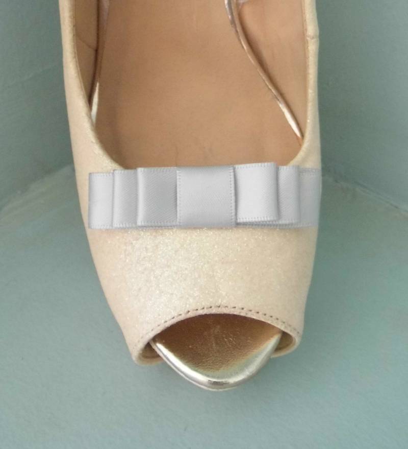 Handgemachte Kleine Silber Dreifache Schleife Schuhclips - Andere Farben Auf Anfrage Handgemachte Kleine Silber Dreifache Schleife Schuhclips - Andere Farben Auf Anfrage von TwinkleToesShoeClips