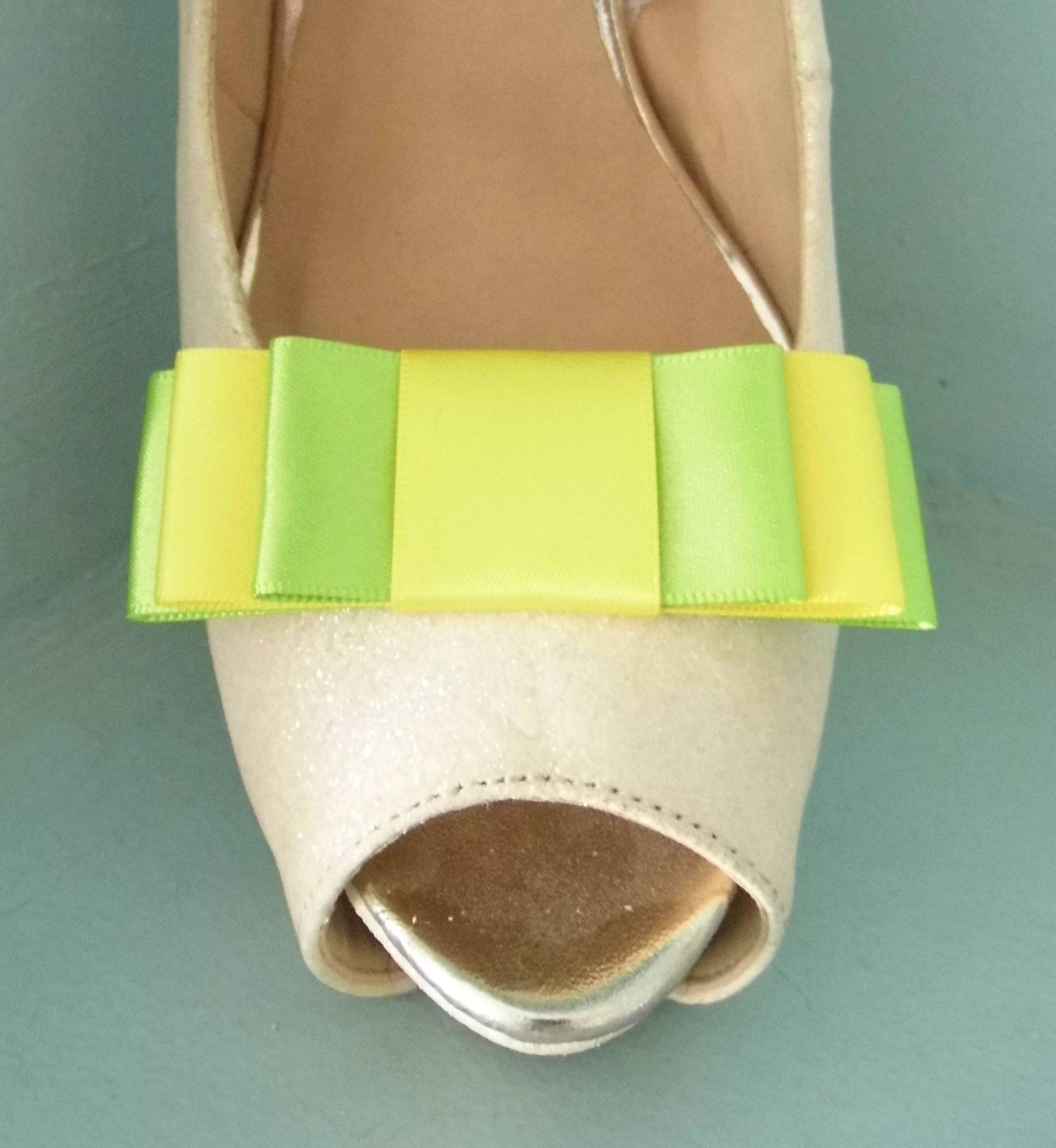 Handgemachte Lime Green & Sunshine Yellow Triple Bow Schuhclips - Andere Farben Auf Anfrage Handgemachte Lime Green & Sunshine Yellow Triple Bow Schuhclips - Andere Farben Auf Anfrage von TwinkleToesShoeClips